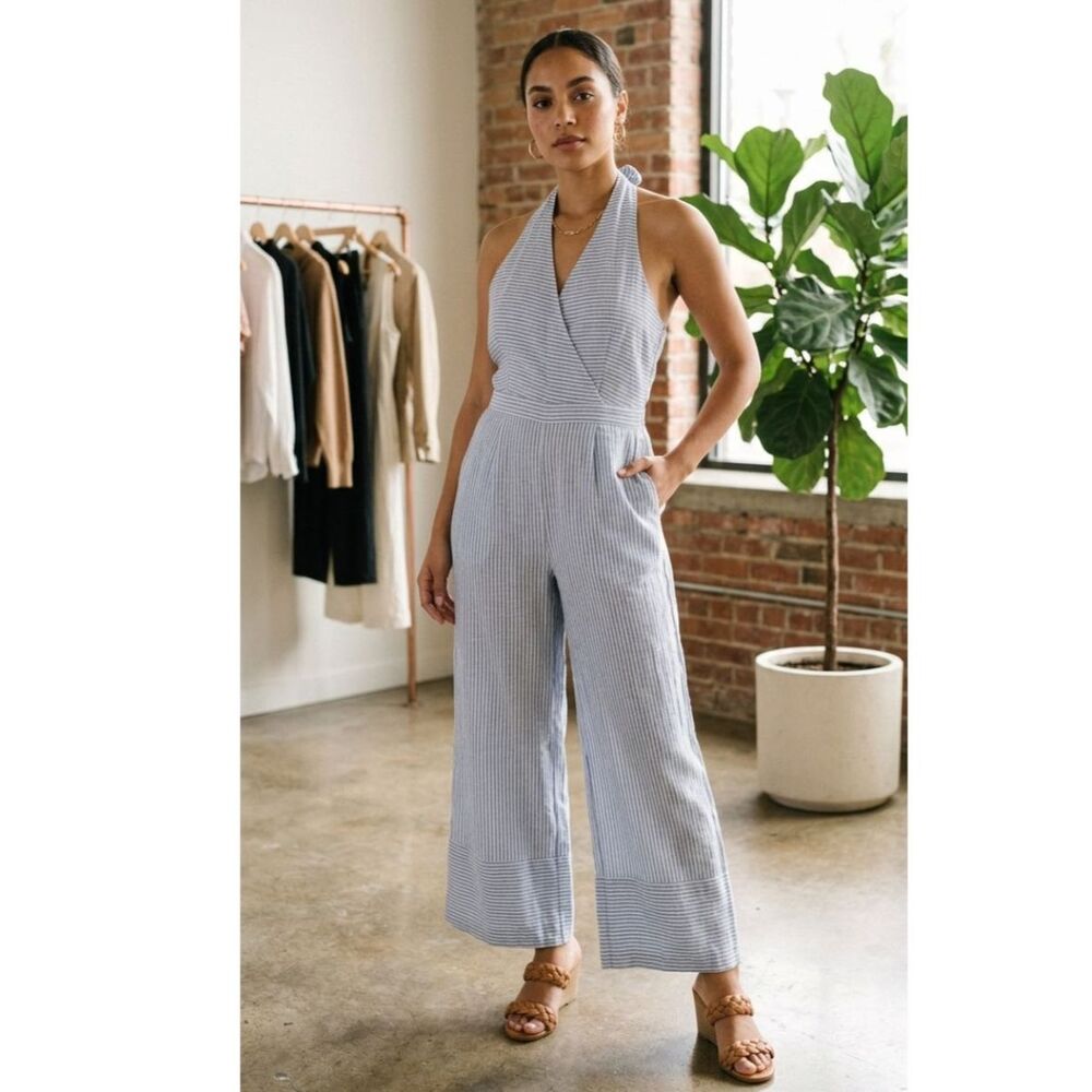 NWT Women’s jumpsuit ankle, wide leg Sz L halter top Express super cute & Comfy